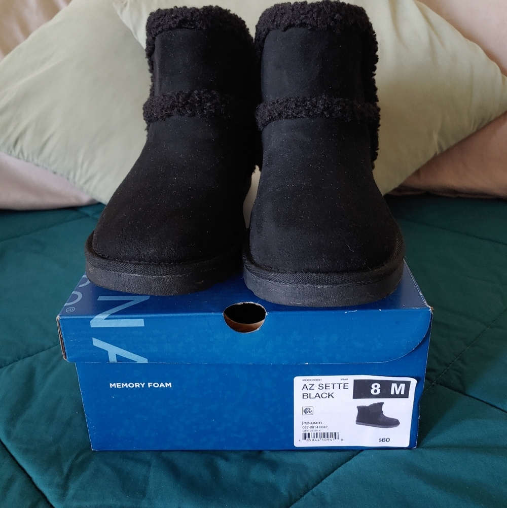 Arizona Ugg-Style Boots - Black, Size 8